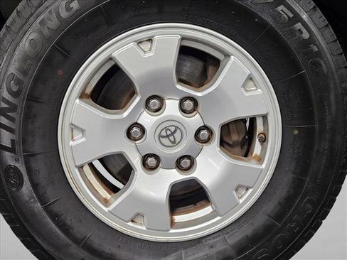 Used 2015 Toyota Tacoma PreRunner w/ SR5 Package RWD image 22
