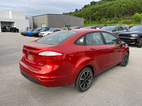 Used 2019 Ford Fiesta SE FWD image 4