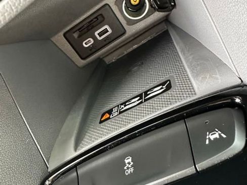 Used 2023 Chevrolet Bolt EUV Premier w/ Sun & Sound Package FWD image 30