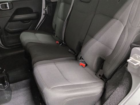 Certified 2019 Jeep Wrangler Unlimited Sahara image 20