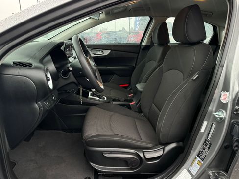 Used 2023 Kia Forte LXS image 11