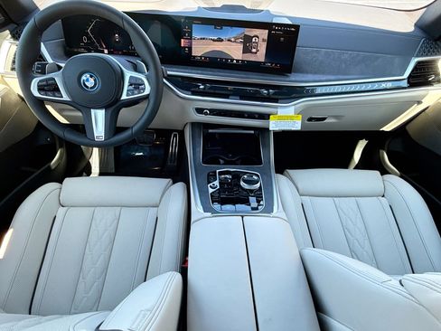 New 2026 BMW X5 xDrive50e w/ Executive Package image 17