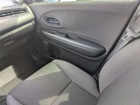 Used 2022 Honda HR-V LX image 13