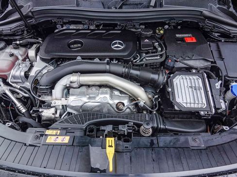 Certified 2025 Mercedes-Benz GLA 250 image 27