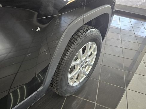 Used 2014 Jeep Cherokee Latitude AWD/4WD image 29