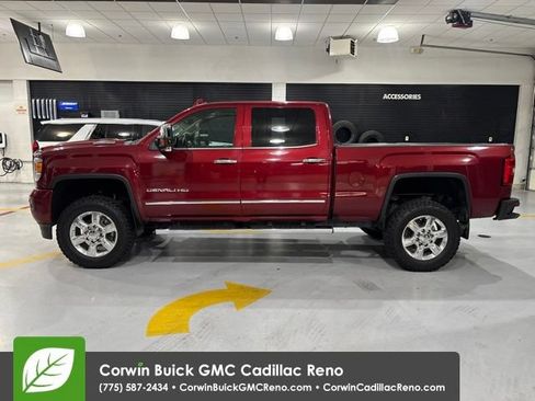 Used 2019 GMC Sierra 2500 Denali w/ Duramax Plus Package AWD/4WD image 3