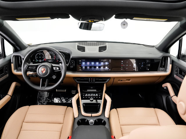 Certified 2026 Porsche Cayenne AWD/4WD image 22
