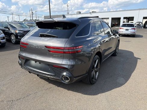 Used 2022 Genesis GV70 3.5T Sport w/ Sport Prestige Package AWD/4WD image 5