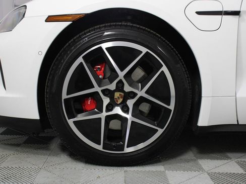 Certified 2025 Porsche Taycan 4S AWD/4WD image 28