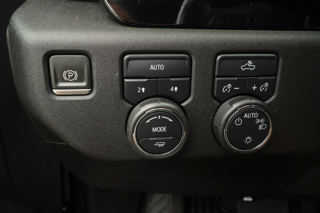 Used 2022 Chevrolet Silverado 1500 LT AWD/4WD image 14