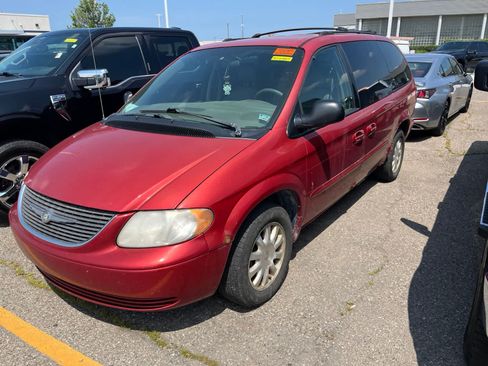 Used 2003 Chrysler Town & Country EX FWD image 1