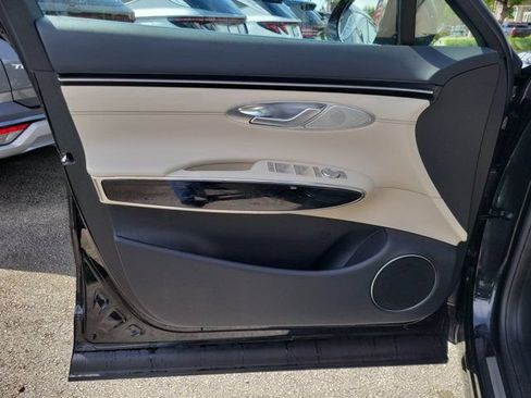 Certified 2026 Genesis GV70 2.5T AWD/4WD image 15