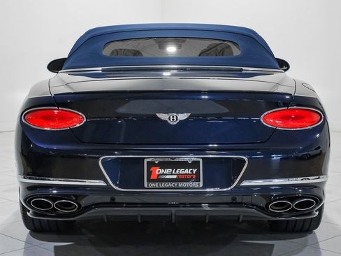 Used 2021 Bentley Continental GT image 10