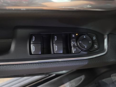 Used 2025 GMC Sierra 3500 Denali w/ Denali Reserve Package AWD/4WD image 29