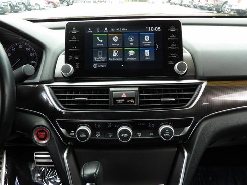 Used 2022 Honda Accord Sport image 18