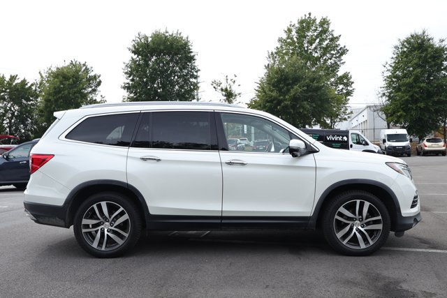 Used 2018 Honda Pilot Touring image 3