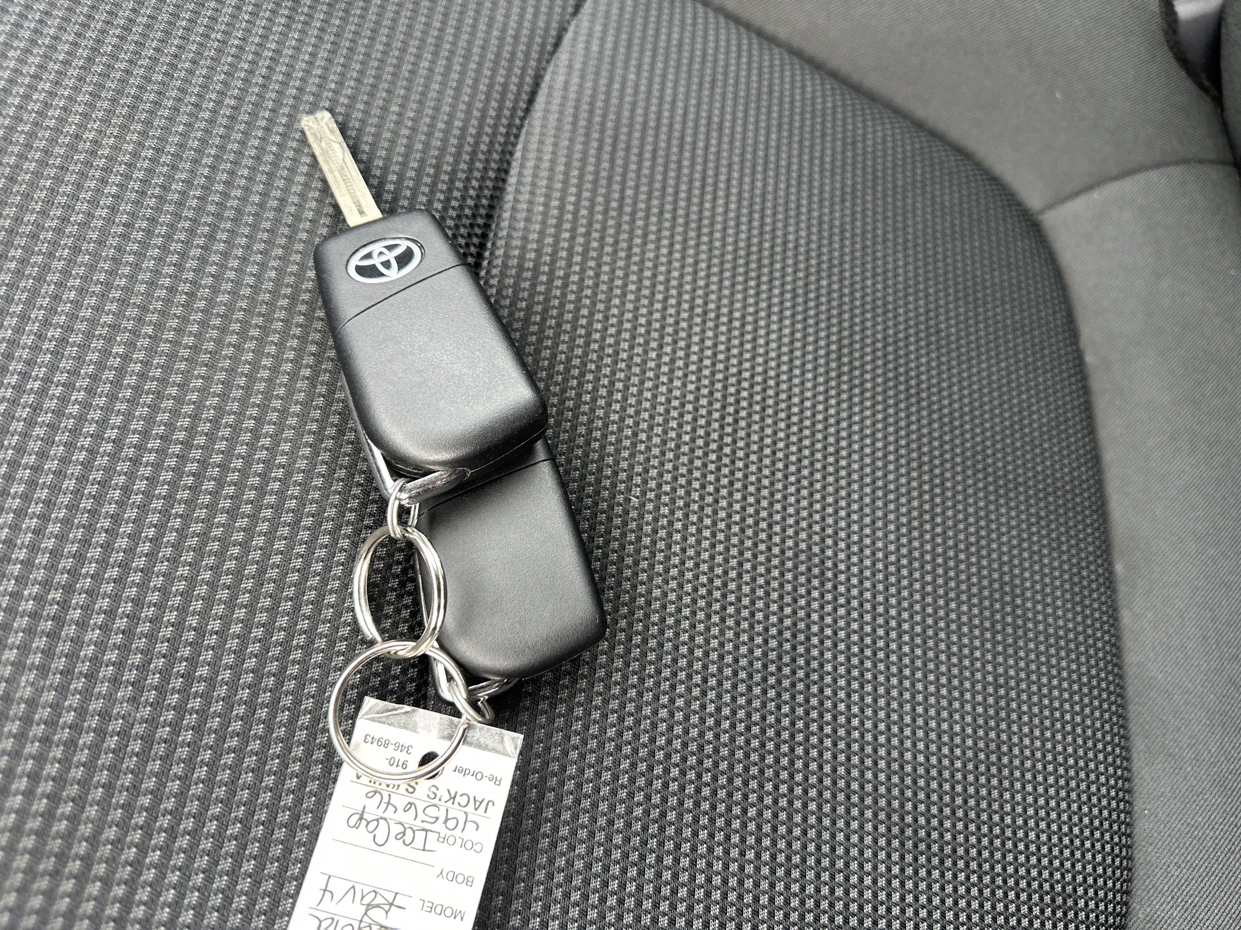 Used 2025 Toyota RAV4 LE AWD/4WD image 20