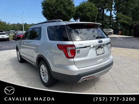 Used 2017 Ford Explorer XLT w/ Equipment Group 202A FWD image 6
