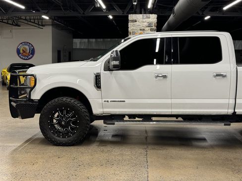 Used 2017 Ford F250 Lariat w/ Chrome Package AWD/4WD image 5