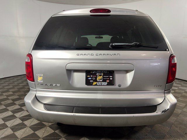 Used 2005 Dodge Grand Caravan SXT FWD image 5