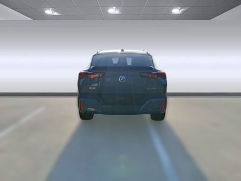 Used 2025 BMW X2 xDrive28i w/ Premium Package image 10
