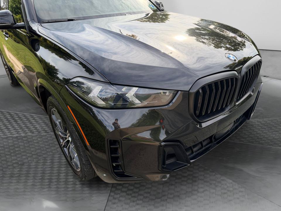 Used 2024 BMW X5 xDrive40i w/ M Sport Package AWD/4WD image 24