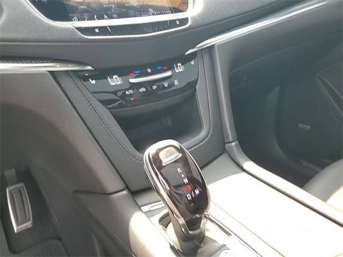 Used 2022 Cadillac XT5 Sportv image 20