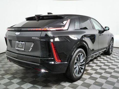Used 2025 Cadillac Lyriq Sport AWD/4WD image 13