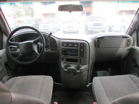 Used 2004 Chevrolet Astro RWD image 15