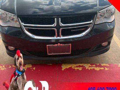 Used 2018 Dodge Grand Caravan SXT FWD image 1