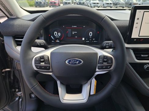 New 2025 Ford Explorer Active image 28