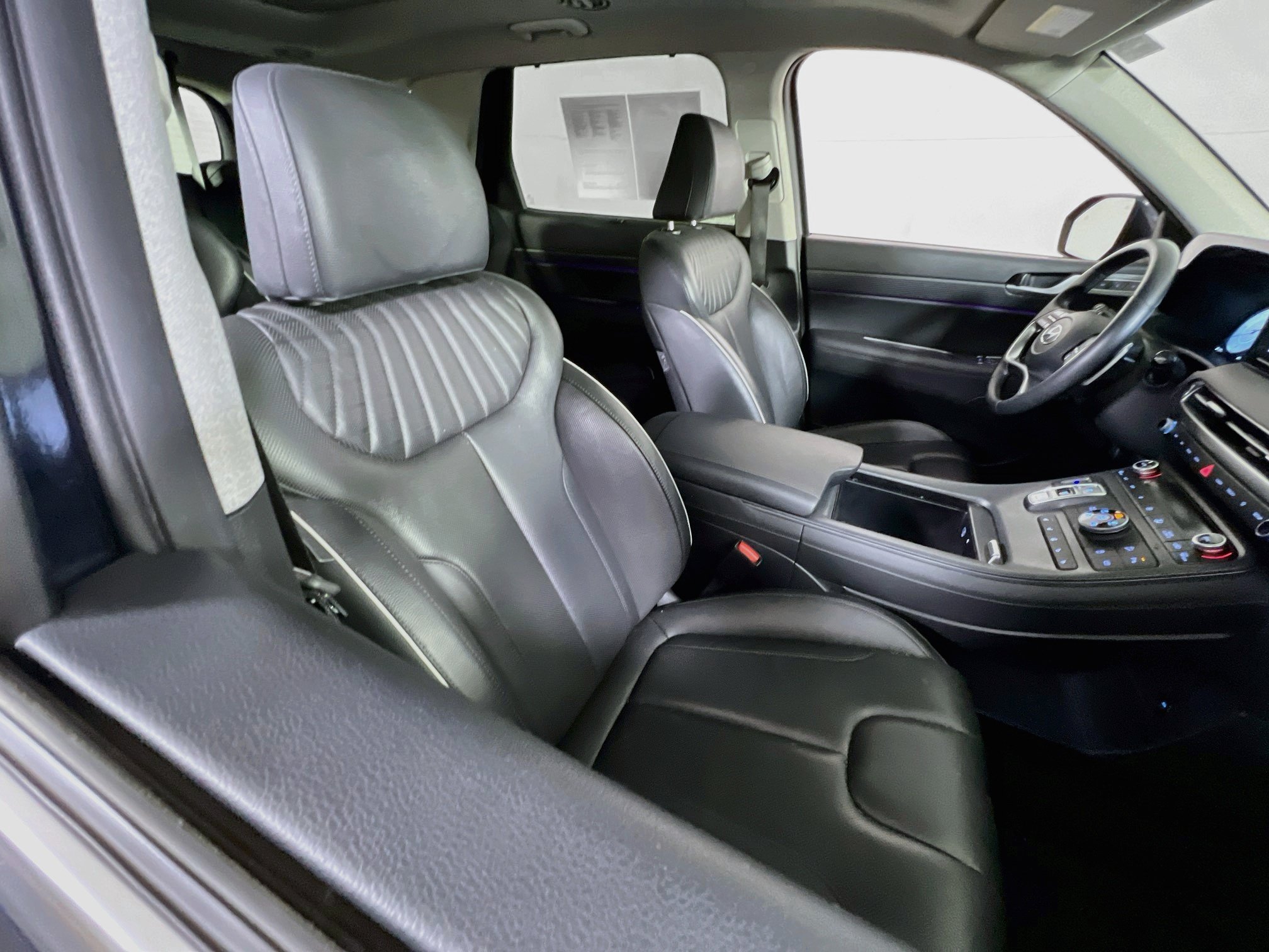 Used 2024 Hyundai Palisade Limited AWD/4WD image 29