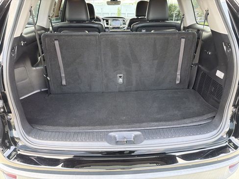 Used 2017 Toyota Highlander XLE FWD image 36