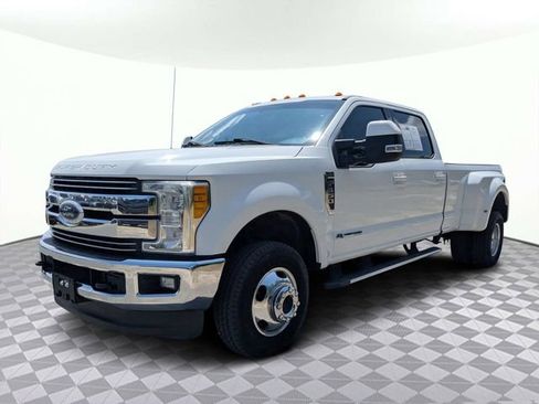 Used 2017 Ford F350 Lariat AWD/4WD image 8