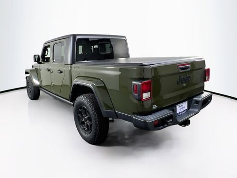 Used 2022 Jeep Gladiator Sport AWD/4WD image 7