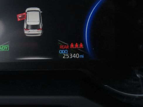 Used 2023 Toyota RAV4 SE image 26