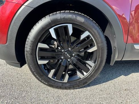 Used 2023 Kia Telluride SX Prestige AWD/4WD image 2
