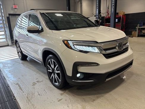 Used 2022 Honda Pilot Touring image 3