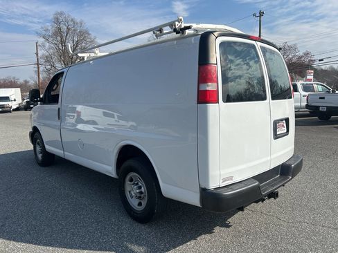 Used 2017 Chevrolet Express 2500 image 5