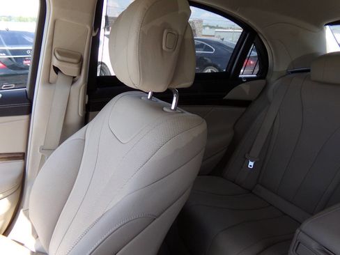 Used 2015 Mercedes-Benz S 550 4MATIC Sedan image 75