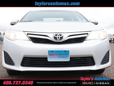 Used 2014 Toyota Camry LE FWD image 25