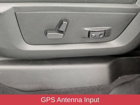 Used 2025 RAM 2500 Big Horn AWD/4WD image 14