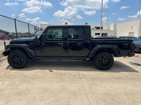 Used 2022 Jeep Gladiator Sport AWD/4WD image 2