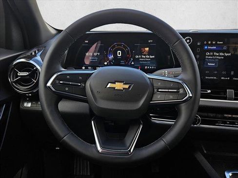 New 2026 Chevrolet Equinox LT image 11