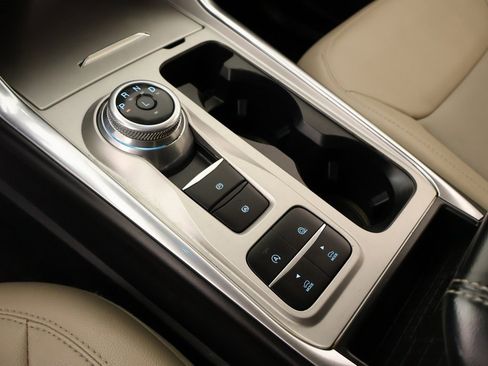 Used 2021 Ford Explorer Limited image 9