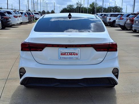 Used 2024 Kia Forte LX FWD image 6