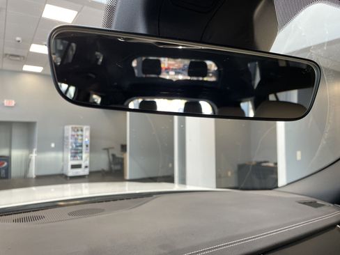 Used 2025 Jeep Grand Cherokee L Limited w/ Black Appearance Package image 29