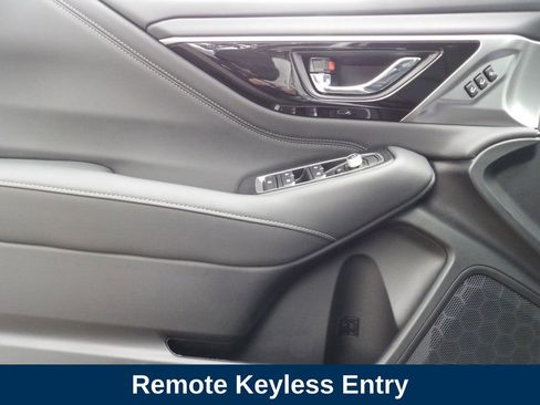 Used 2025 Subaru Outback Limited image 9