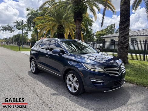 Used 2017 Lincoln MKC Premiere image 7