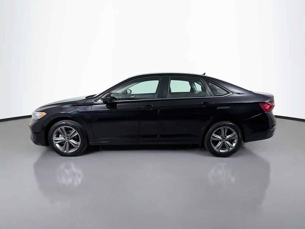 Used 2024 Volkswagen Jetta SE FWD image 9